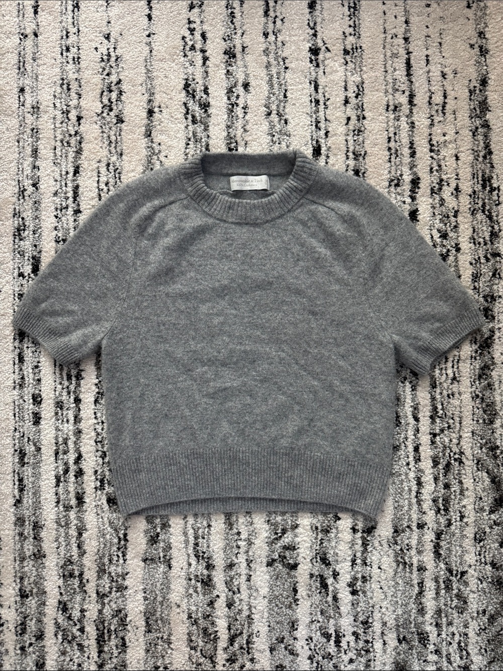 Abercrombie & Fitch cashmere cropped sweater